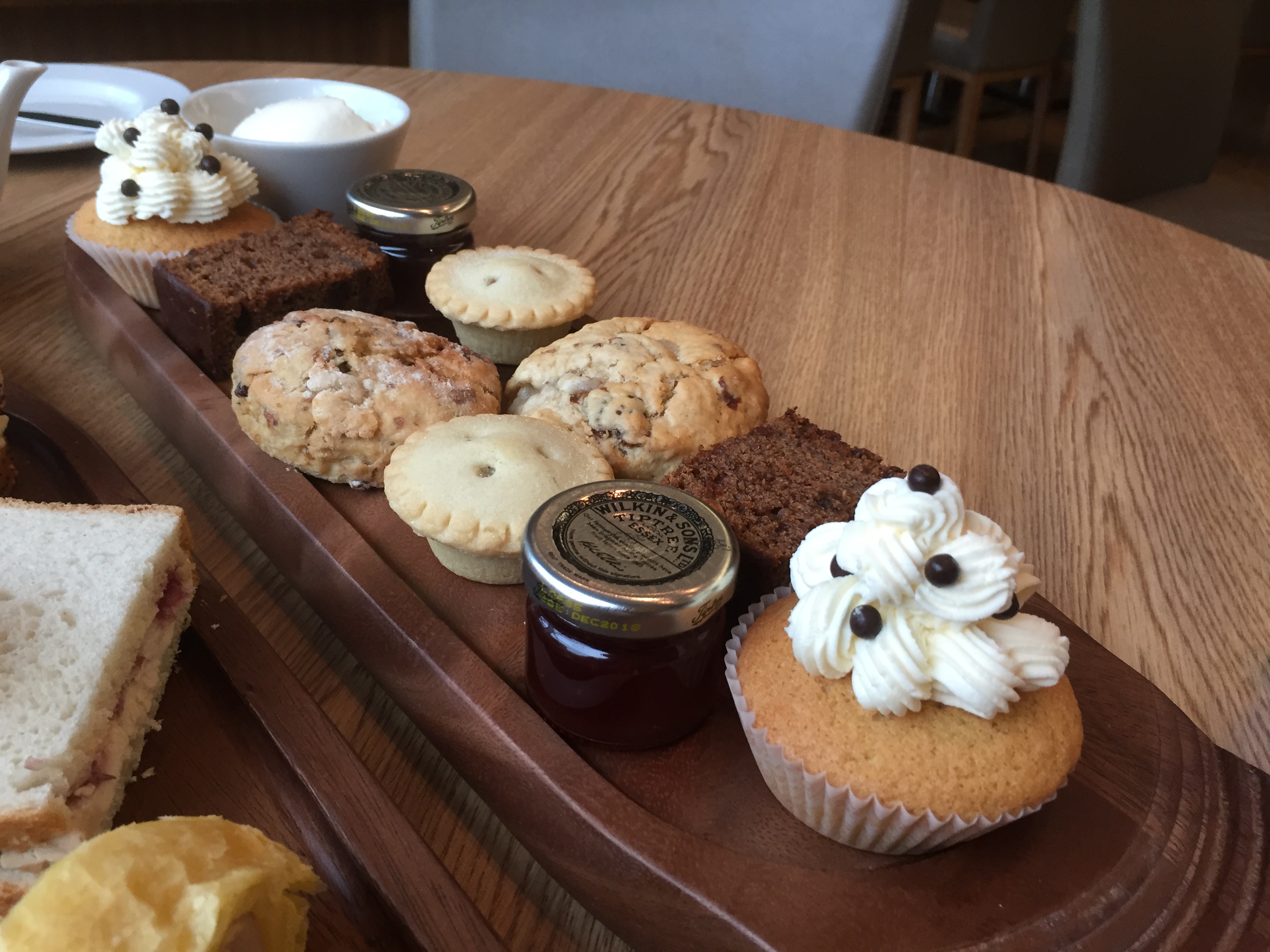 Festive Afternoon Tea Leeds Doubltree Hilton